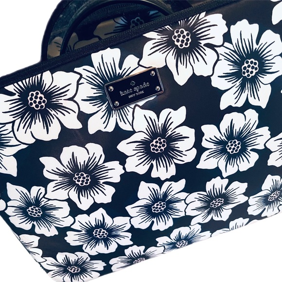 Kate Spade super cute Computer Bag - Picture 3 of 13